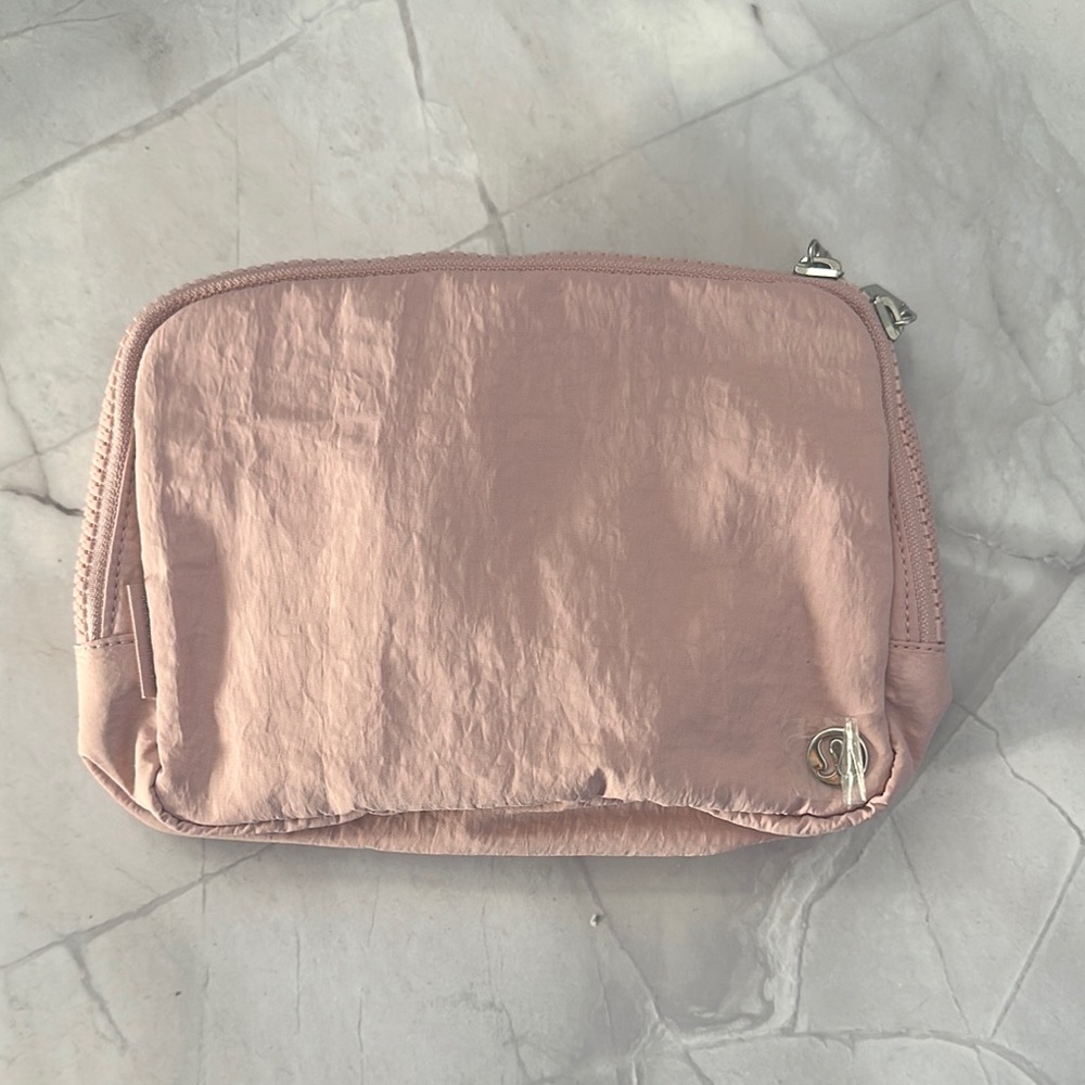 Lululemon Everywhere Belt Bag Large